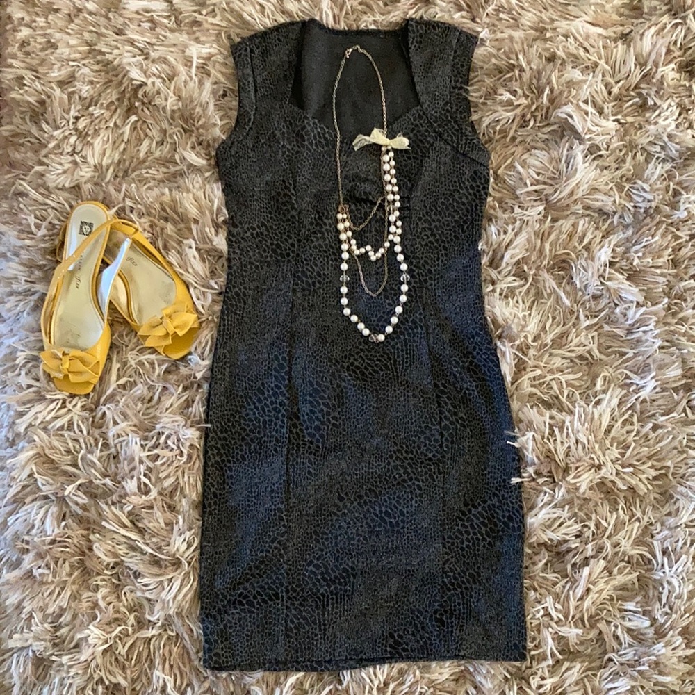Papaya snake print sheath dress size M